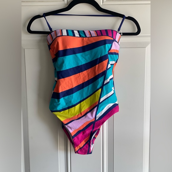 $153 MSRP NWOT Trina Turk Catch A Wave Removable Halter Strap One Piece Swimsuit - Picture 6 of 17